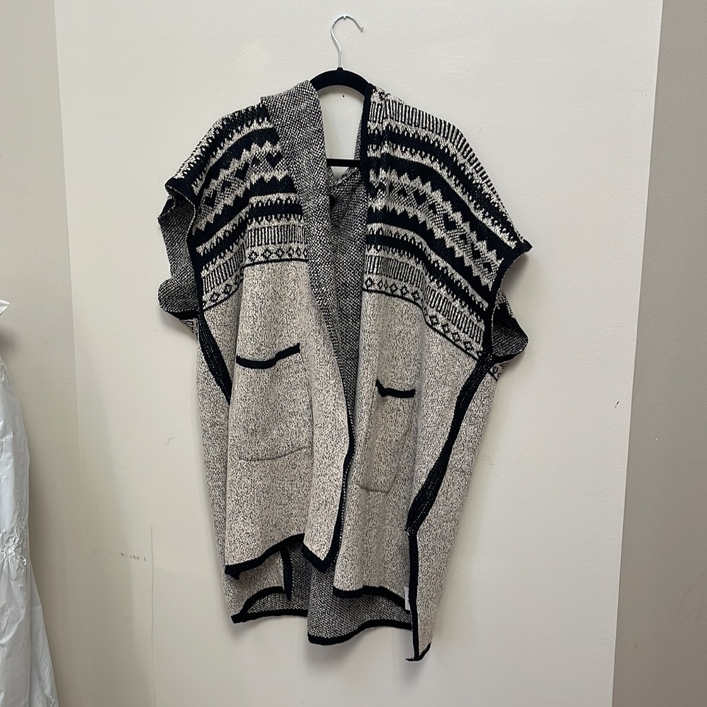 La Bella Madison Kit Open Poncho NWT
